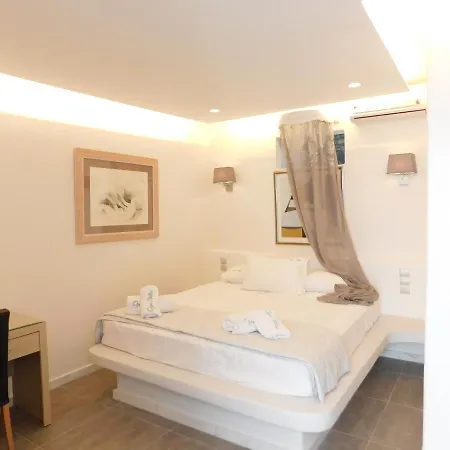 Ozar Mykonos פלאטיס יאלוס
